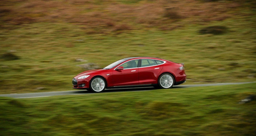 Tesla Model S 70D