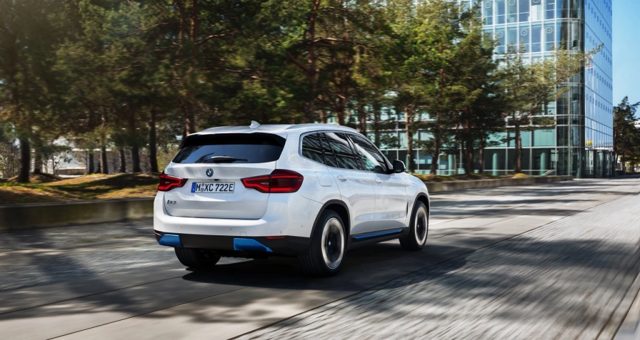 BMW iX3