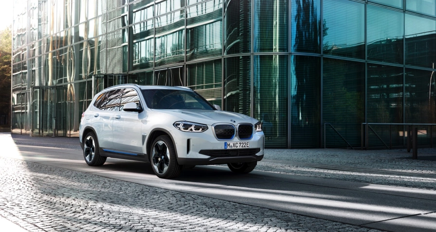 BMW iX3