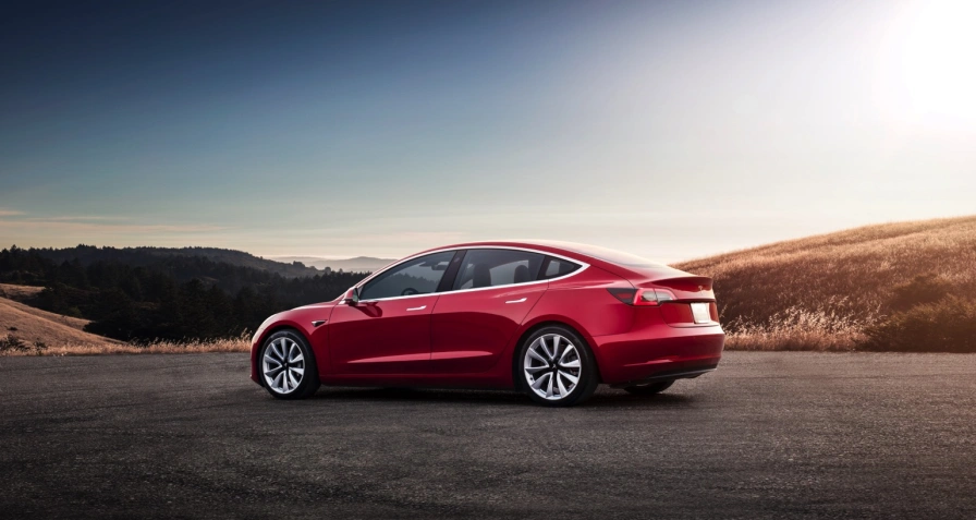 Tesla Model 3 Long Range AWD