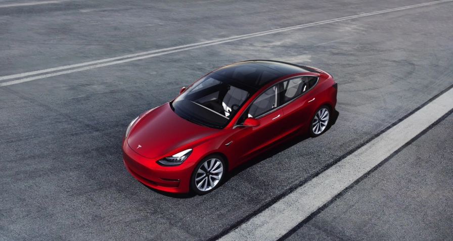 Tesla Model 3 Long Range AWD