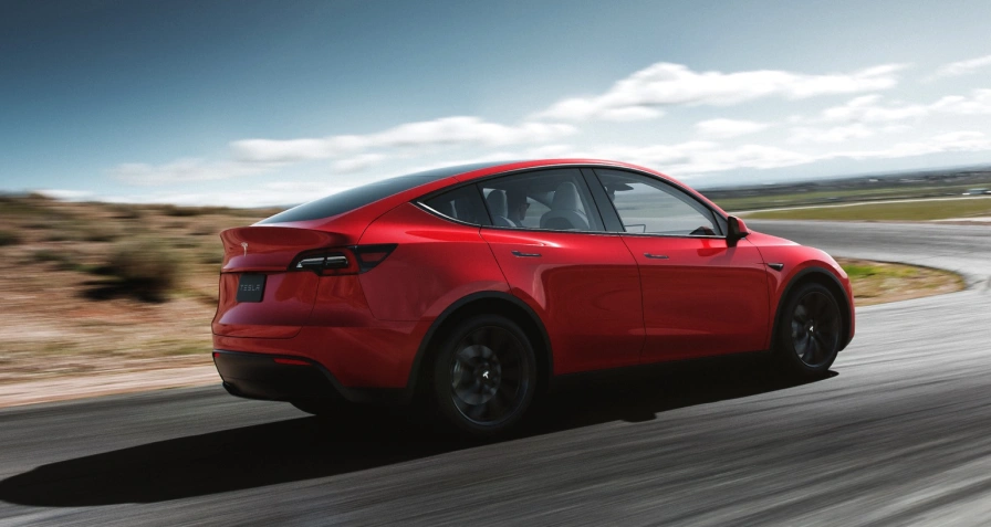 Tesla Model Y Long Range AWD
