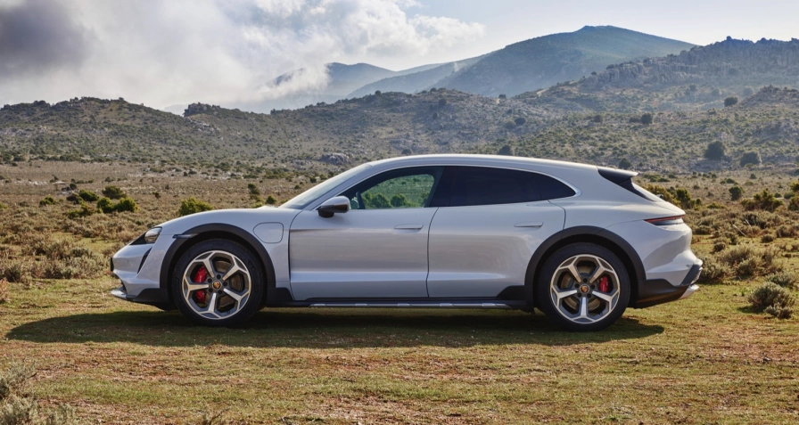 Porsche Taycan 4 Cross Turismo