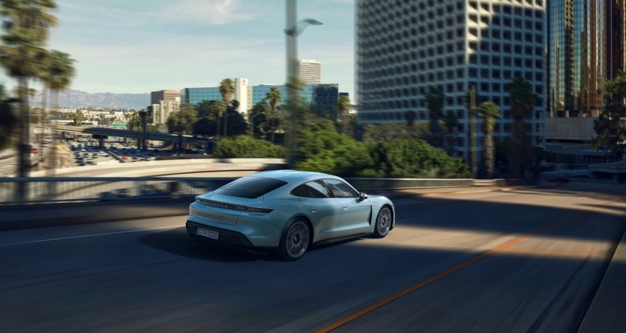 Porsche Taycan 4S Plus