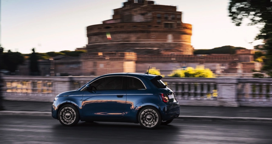 Fiat 500e Hatchback 42 kWh