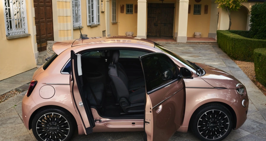 Fiat 500e 3+1 42 kWh