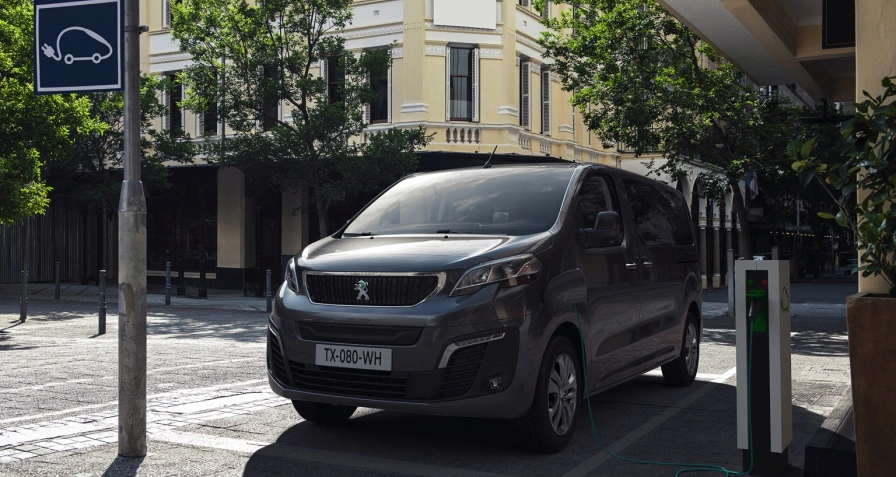 Peugeot e-Traveller Long 75 kWh