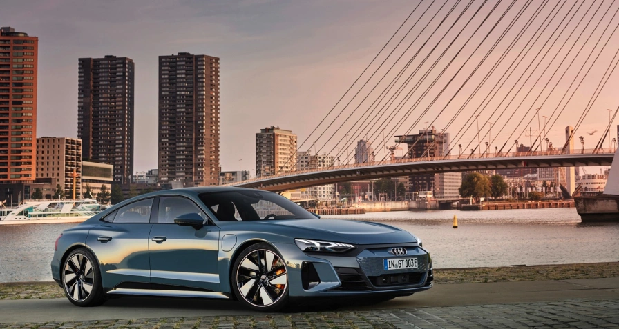 Audi e-tron GT quattro
