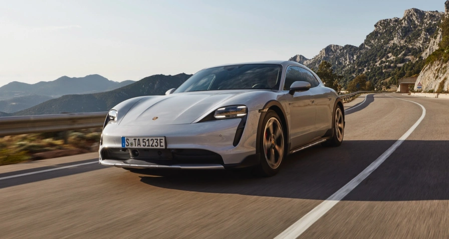 Porsche Taycan 4S Cross Turismo