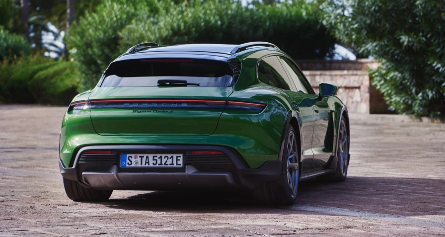 Porsche Taycan Turbo Cross Turismo