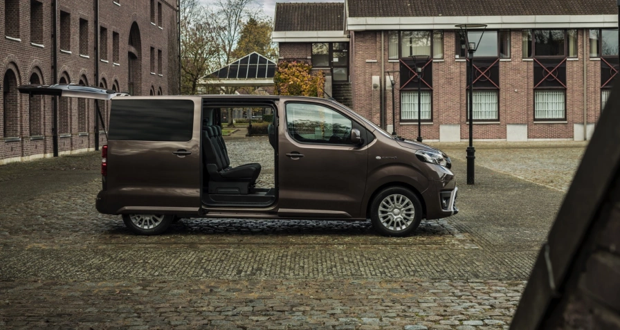 Toyota PROACE Verso M 50 kWh
