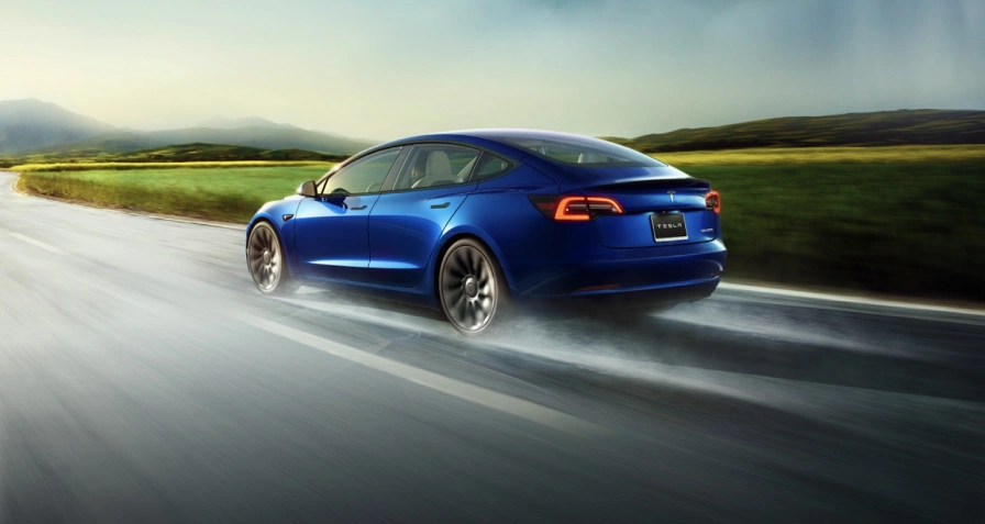 Tesla Model 3 Long Range AWD