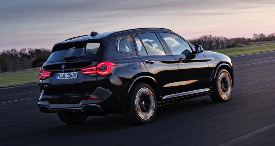 BMW iX3