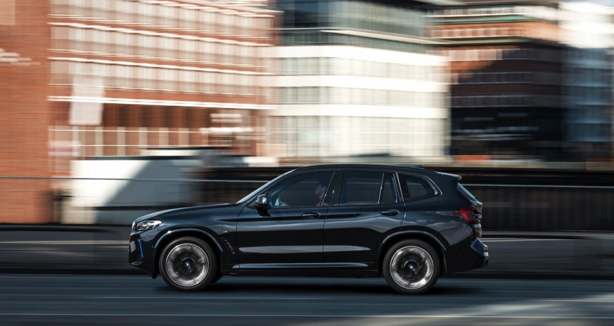 BMW iX3