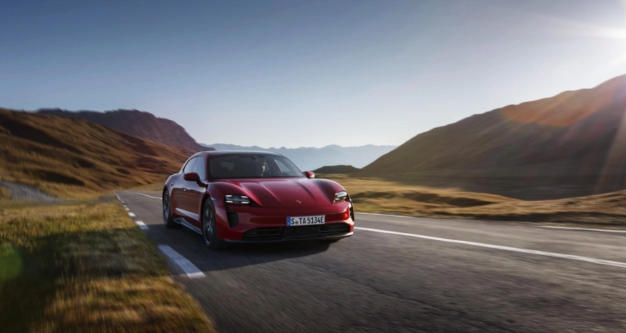 Porsche Taycan GTS