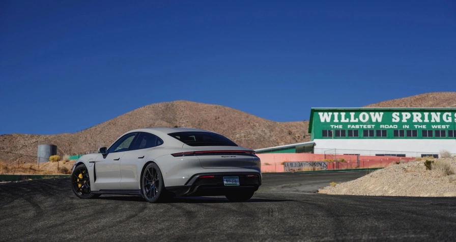 Porsche Taycan GTS