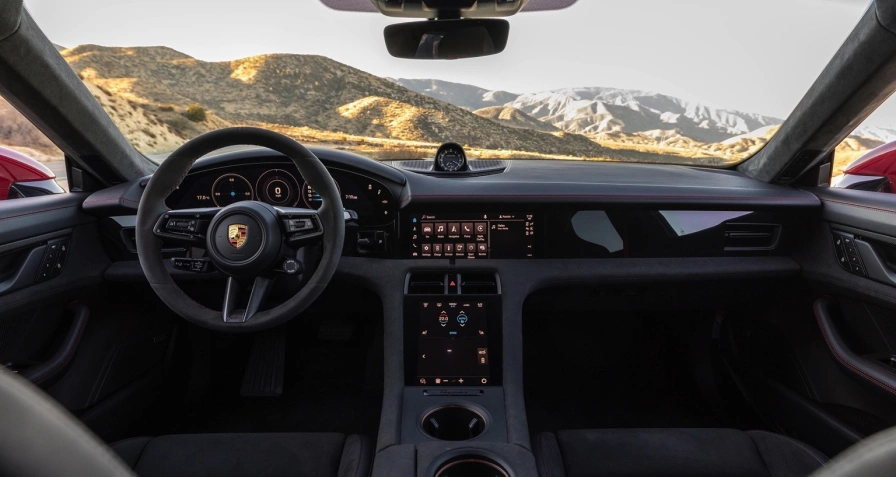 Porsche Taycan GTS Sport Turismo