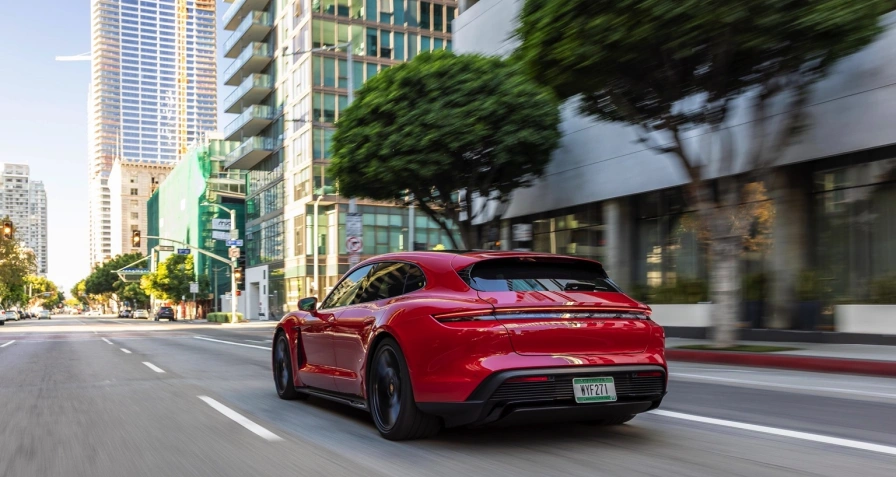 Porsche Taycan GTS Sport Turismo