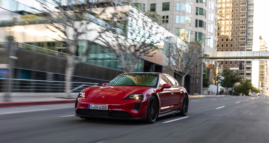 Porsche Taycan GTS Sport Turismo