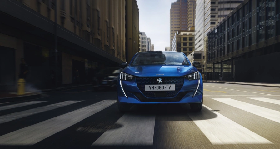 Peugeot e-208