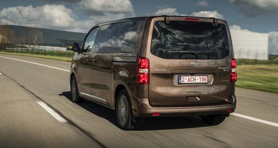 Toyota PROACE Shuttle L 50 kWh