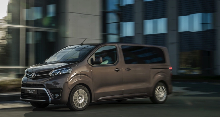 Toyota PROACE Shuttle M 75 kWh