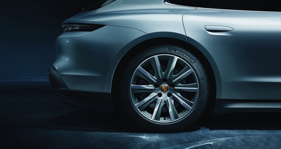 Porsche Taycan Plus Sport Turismo