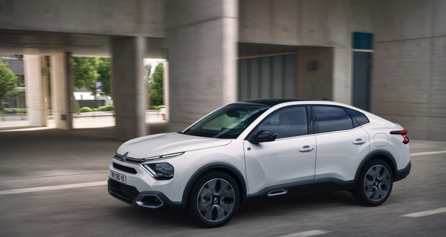 Citroen e-C4 X