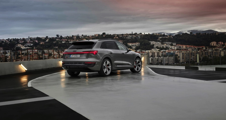 Audi Q8 e-tron 55 quattro