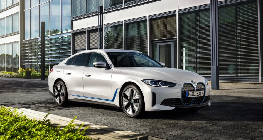 BMW i4 eDrive35