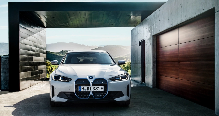 BMW i4 eDrive35