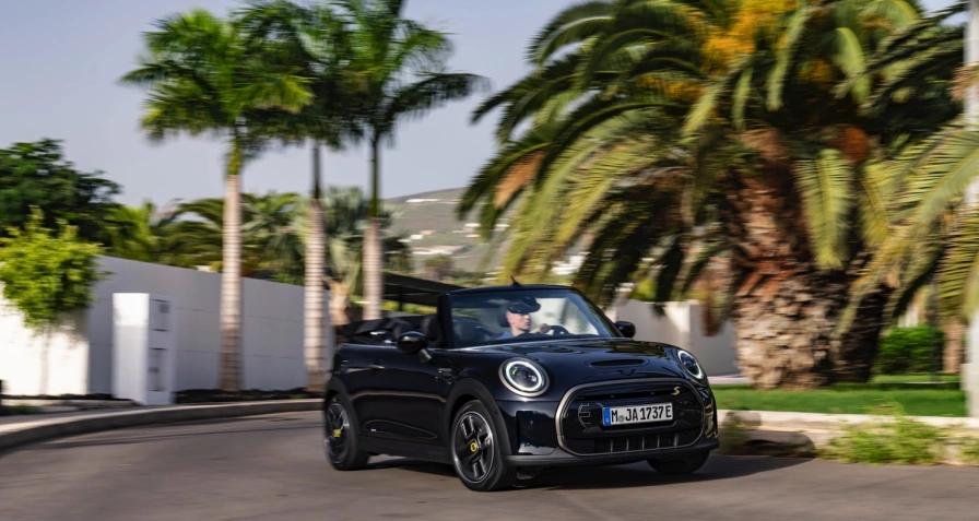 Mini Cooper SE Convertible
