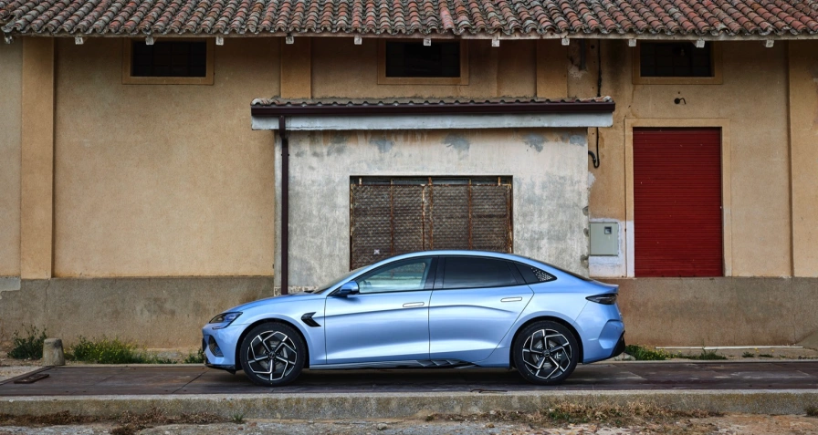 BYD SEAL 82.5 kWh RWD Design