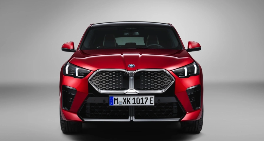 BMW iX2 xDrive30
