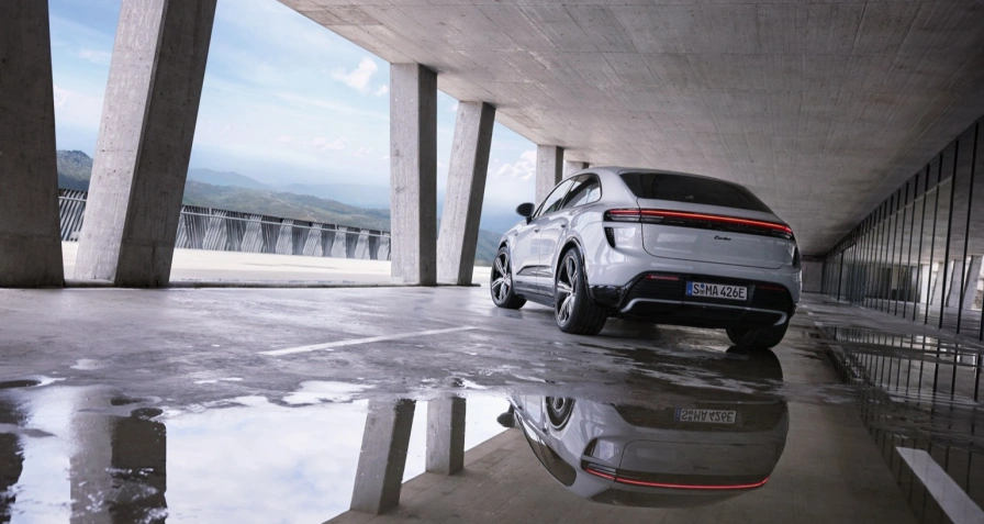 Porsche Macan Turbo Electric