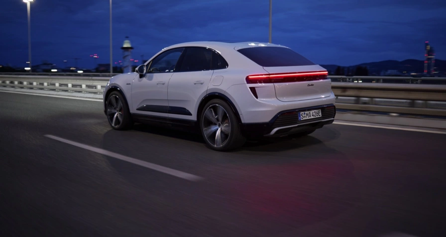 Porsche Macan Turbo Electric