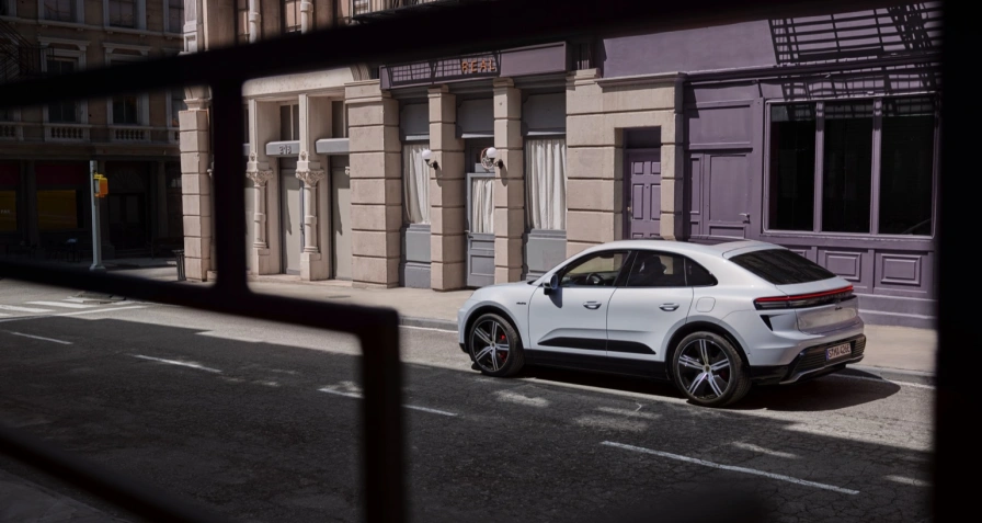 Porsche Macan Turbo Electric