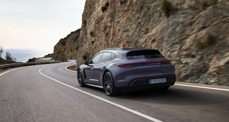 Porsche Taycan Turbo S Sport Turismo