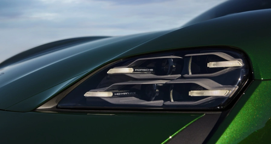 Porsche Taycan Turbo Cross Turismo