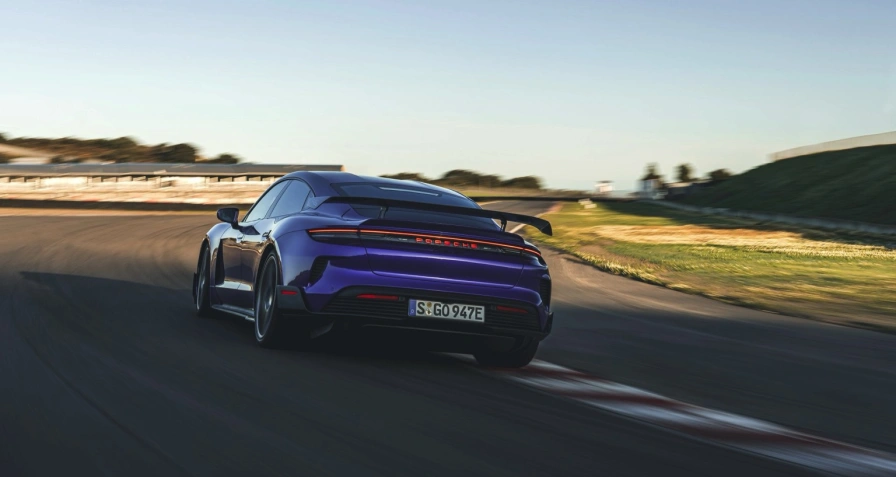 Porsche Taycan Turbo GT Weissach