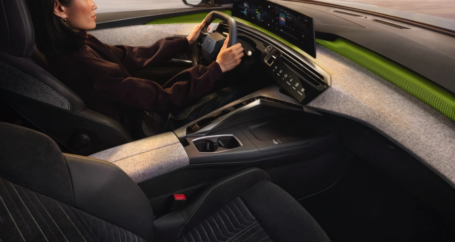 Peugeot e-5008 73 kWh