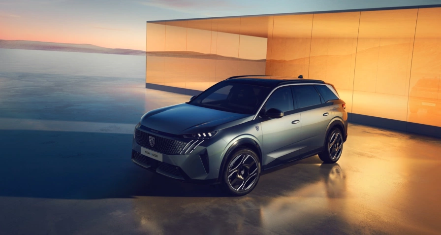 Peugeot e-5008 73 kWh Dual Motor