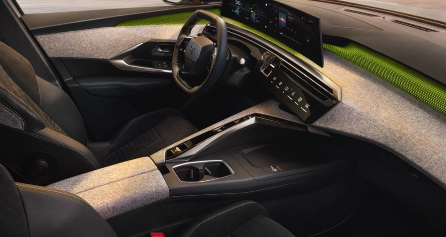 Peugeot e-5008 97 kWh Long Range