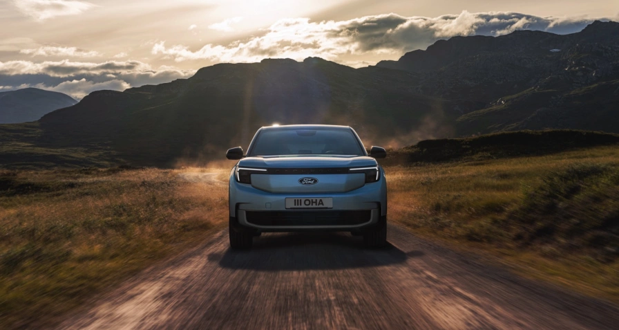 Ford Explorer Extended Range RWD