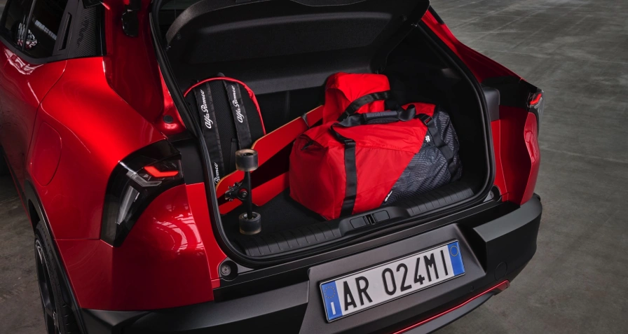 Alfa Romeo Junior Elettrica 54 kWh