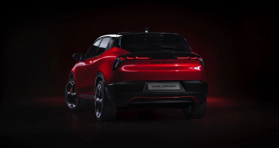Alfa Romeo Junior Elettrica 54 kWh