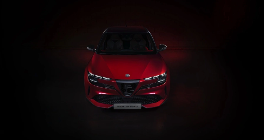 Alfa Romeo Junior Elettrica 54 kWh Veloce