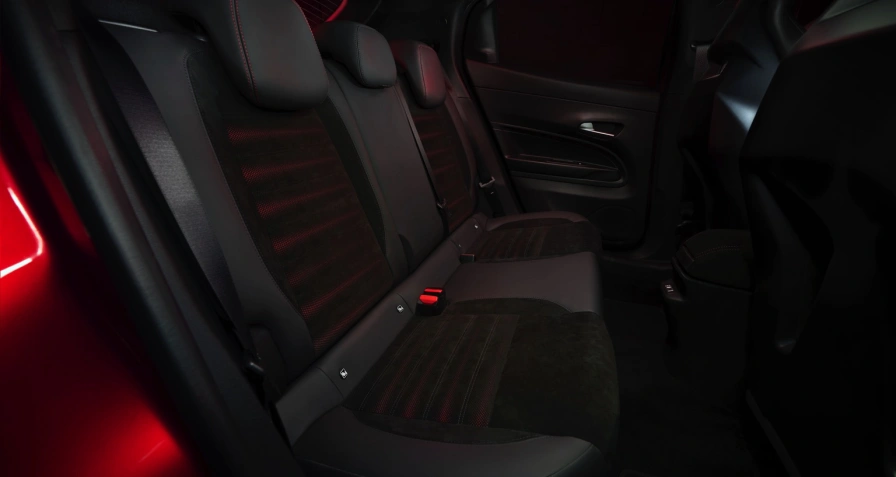 Alfa Romeo Junior Elettrica 54 kWh Veloce