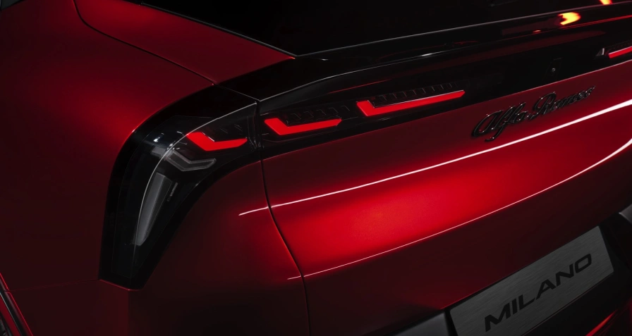 Alfa Romeo Junior Elettrica 54 kWh Veloce