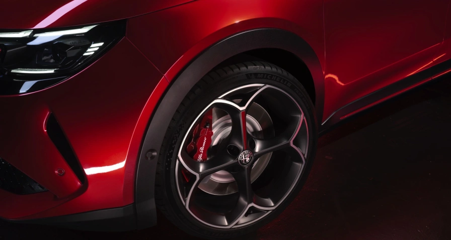 Alfa Romeo Junior Elettrica 54 kWh Veloce